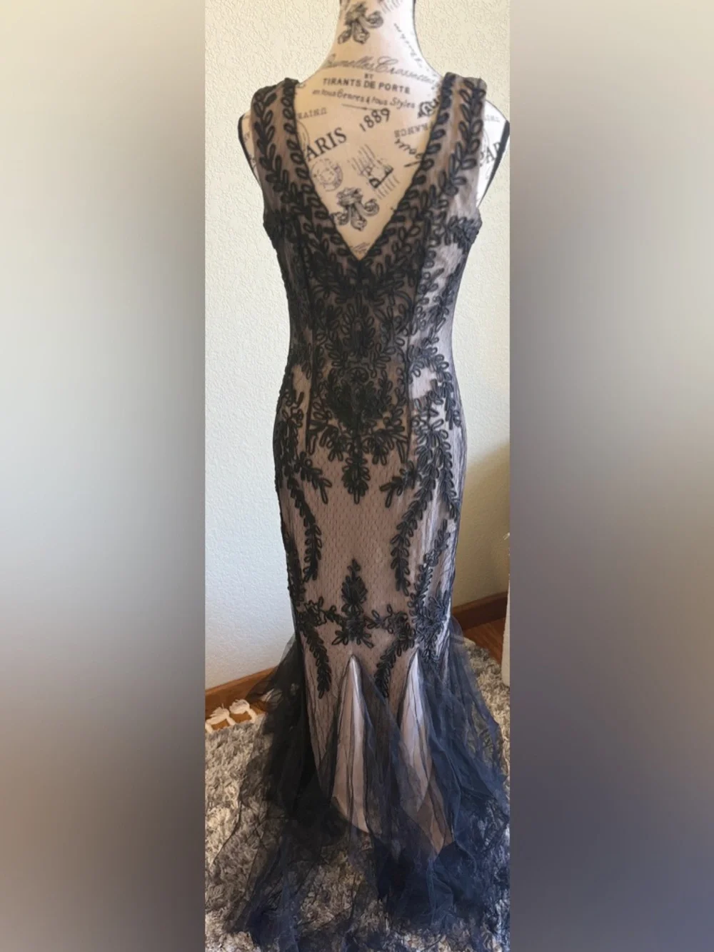 Cachet Embroidered Tulle Mermaid Gown-Size 8-NWOT - Picture 9 of 16